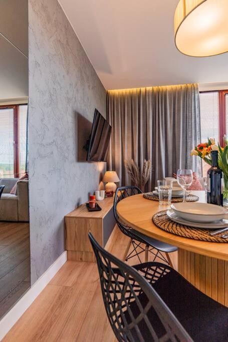 Apartament Na Grabiszynskiej Wroclaw Luaran gambar